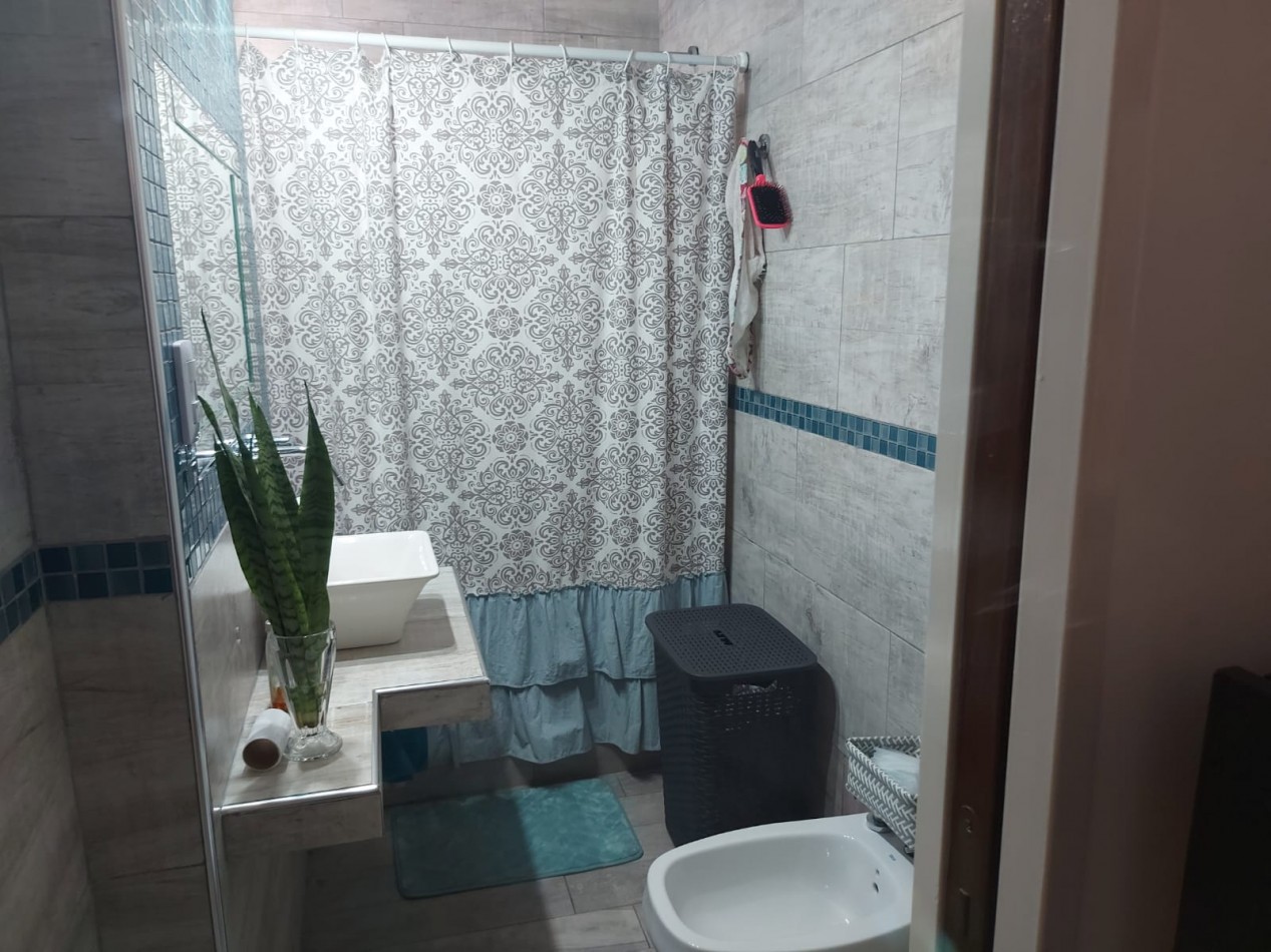 -RESERVADO- ALQUILER POR 1 AÑO DEPTO 2 AMBIENTES PARA PERSONA SOLA O PAREJA CON BALCON Y TERRAZA CON PARRILLA, CHUBUT 680 -SAN JOSE-