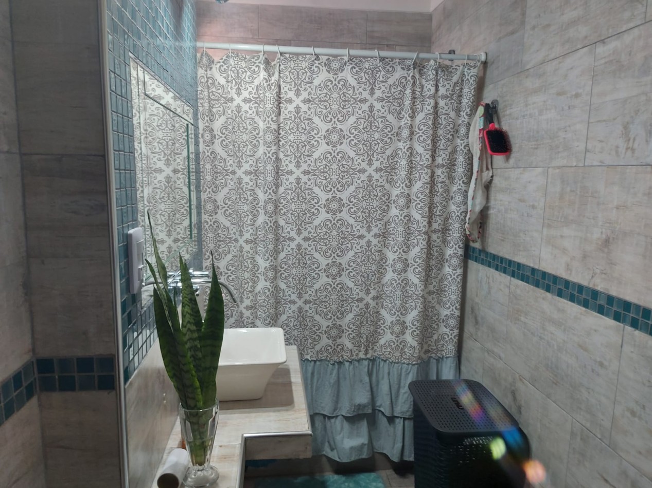 -RESERVADO- ALQUILER POR 1 AÑO DEPTO 2 AMBIENTES PARA PERSONA SOLA O PAREJA CON BALCON Y TERRAZA CON PARRILLA, CHUBUT 680 -SAN JOSE-