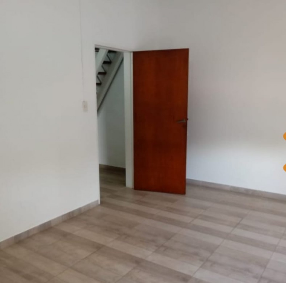 OPORTUNIDAD CON FINANCIACION DIRECTA DUPLEX 3 AMBIENTES PASAJE ARMANINO 180 A 2 1/2 CUADRAS ESTACION MONTE GRANDE