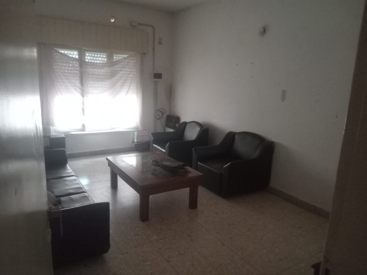 VENTA CASA MAS DEPARTAMENTO EXCELENTE ZONA,OPORTUNIDAD!!!!!!  DUCLOUT 500 -MONTE GRANDE- BAJO VALOR