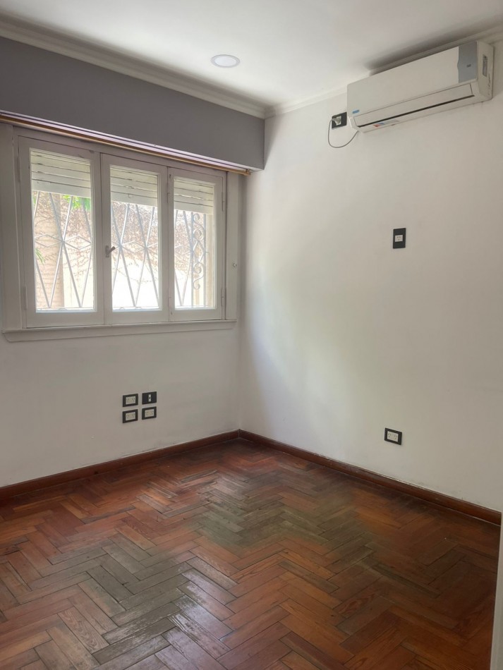 ALQUILER TRES CONSULTORIOS/OFICINAS CON BAÑO PRIVADO ARANA 288  P. B MONTE GRANDE