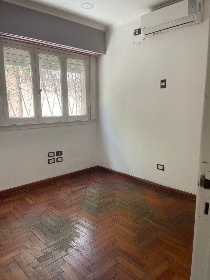 ALQUILER TRES CONSULTORIOS/OFICINAS CON BAÑO PRIVADO ARANA 288  P. B MONTE GRANDE