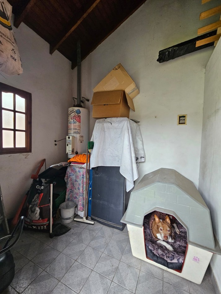 ALQUILER HERMOSO CHALET CON DETALLES DE GRAN CATEGORIA  GUEMES 1000  -TEMPERLEY ESTE- DISPONIBLE JUNIO 2025