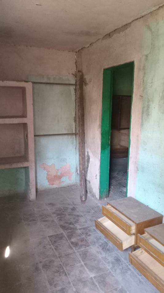 VENTA EN  SAN PABLO 109 E/ SAN BENITO Y ANTARTIDA ARGENTINA - TURDERA - OPORTUNIDAD- DOS CASAS PARA DEMOLICION EXCELENTE MEDIDA DE LOTE A POCAS CUADRAS DE JUMBO LLAVALLOL