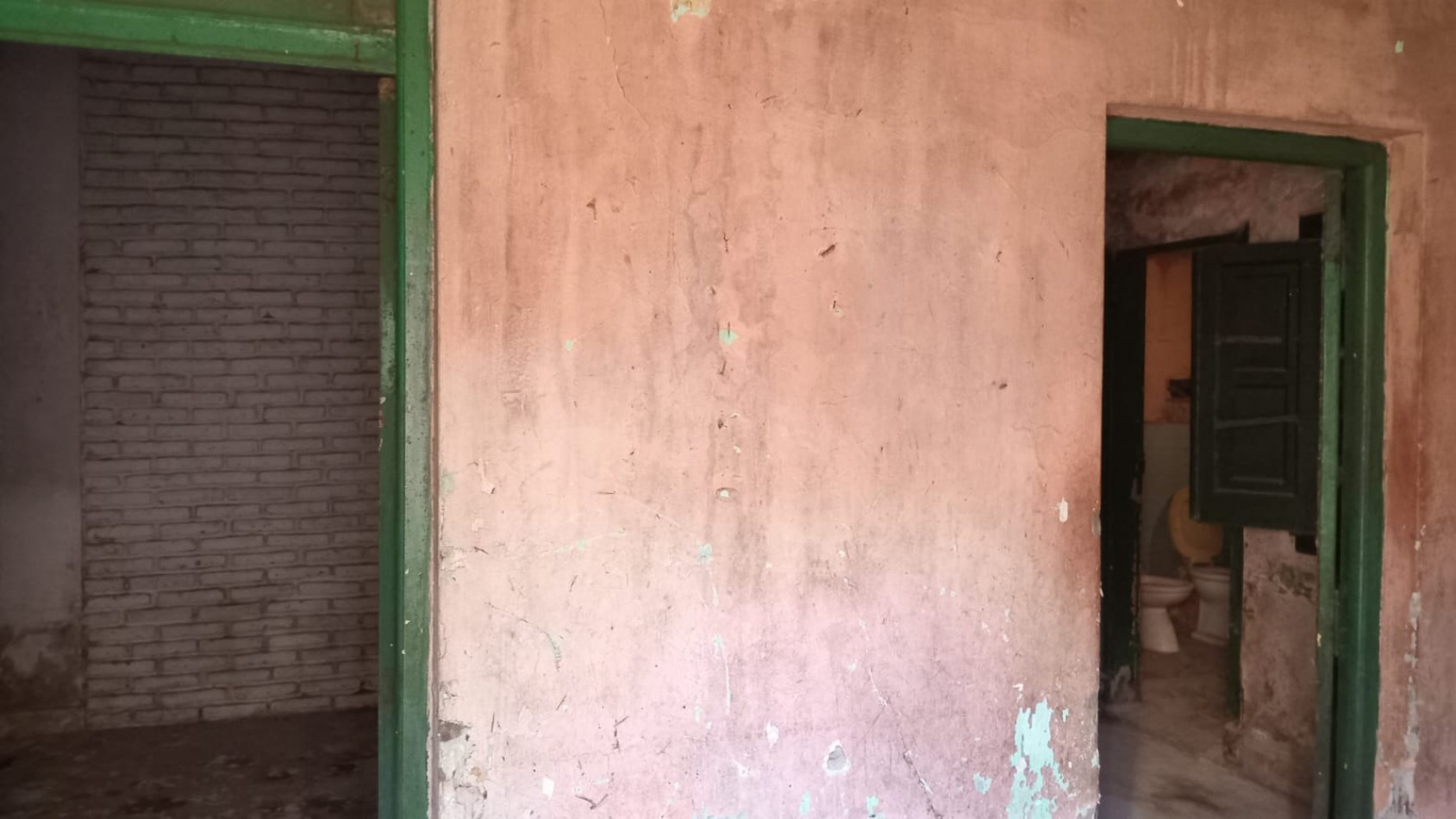 VENTA EN  SAN PABLO 109 E/ SAN BENITO Y ANTARTIDA ARGENTINA - TURDERA - OPORTUNIDAD- DOS CASAS PARA DEMOLICION EXCELENTE MEDIDA DE LOTE A POCAS CUADRAS DE JUMBO LLAVALLOL