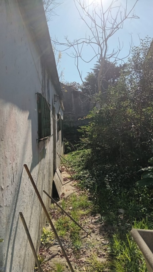 VENTA EN  SAN PABLO 109 E/ SAN BENITO Y ANTARTIDA ARGENTINA - TURDERA - OPORTUNIDAD- DOS CASAS PARA DEMOLICION EXCELENTE MEDIDA DE LOTE A POCAS CUADRAS DE JUMBO LLAVALLOL