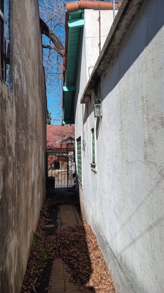 VENTA EN  SAN PABLO 109 E/ SAN BENITO Y ANTARTIDA ARGENTINA - TURDERA - OPORTUNIDAD- DOS CASAS PARA DEMOLICION EXCELENTE MEDIDA DE LOTE A POCAS CUADRAS DE JUMBO LLAVALLOL