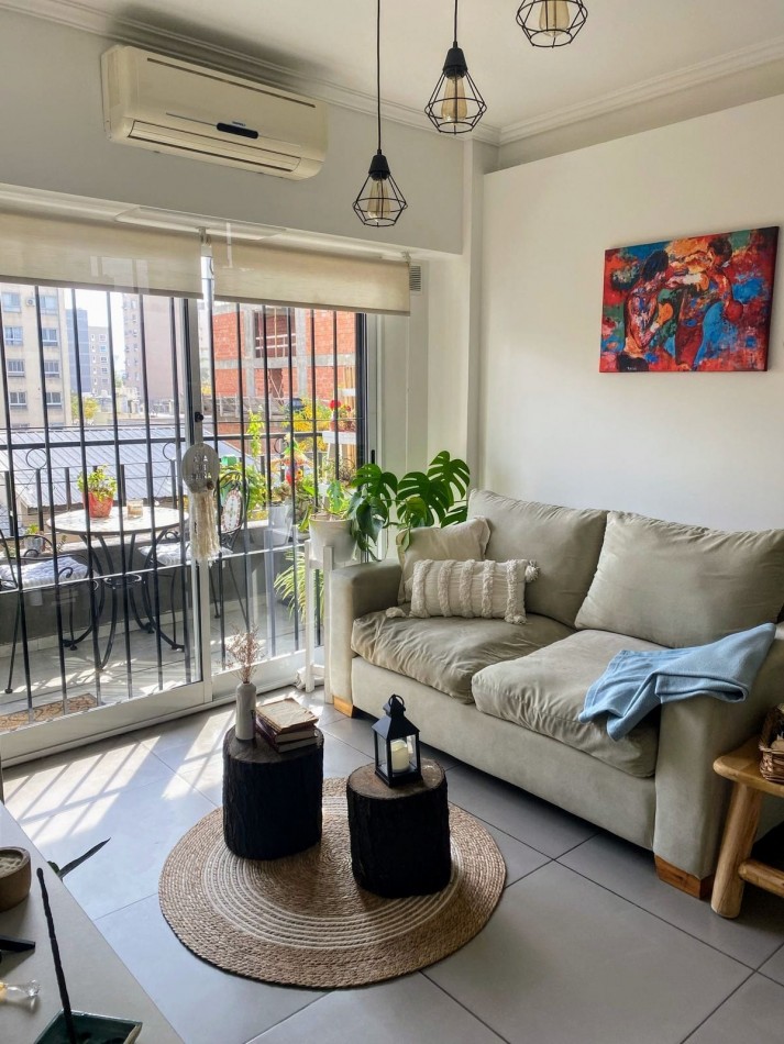 VENTA EXCELENTE DEPARTAMENTO DOS AMBIENTES CON BALCON, SIN COCHERA BASAVILVASO 1768 LANUS ESTE