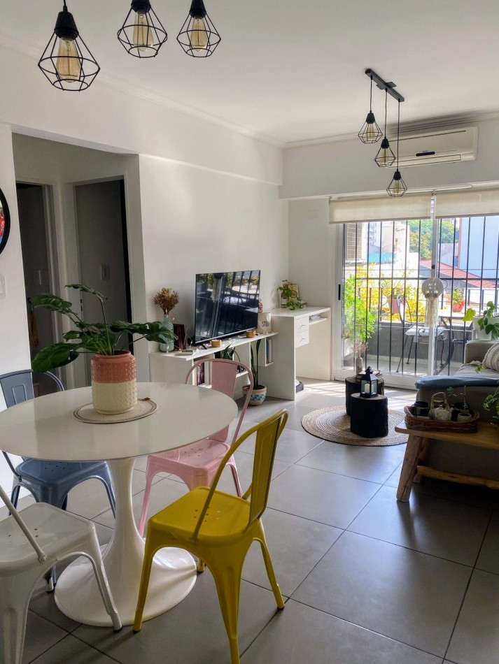 VENTA EXCELENTE DEPARTAMENTO DOS AMBIENTES CON BALCON, SIN COCHERA BASAVILVASO 1768 LANUS ESTE