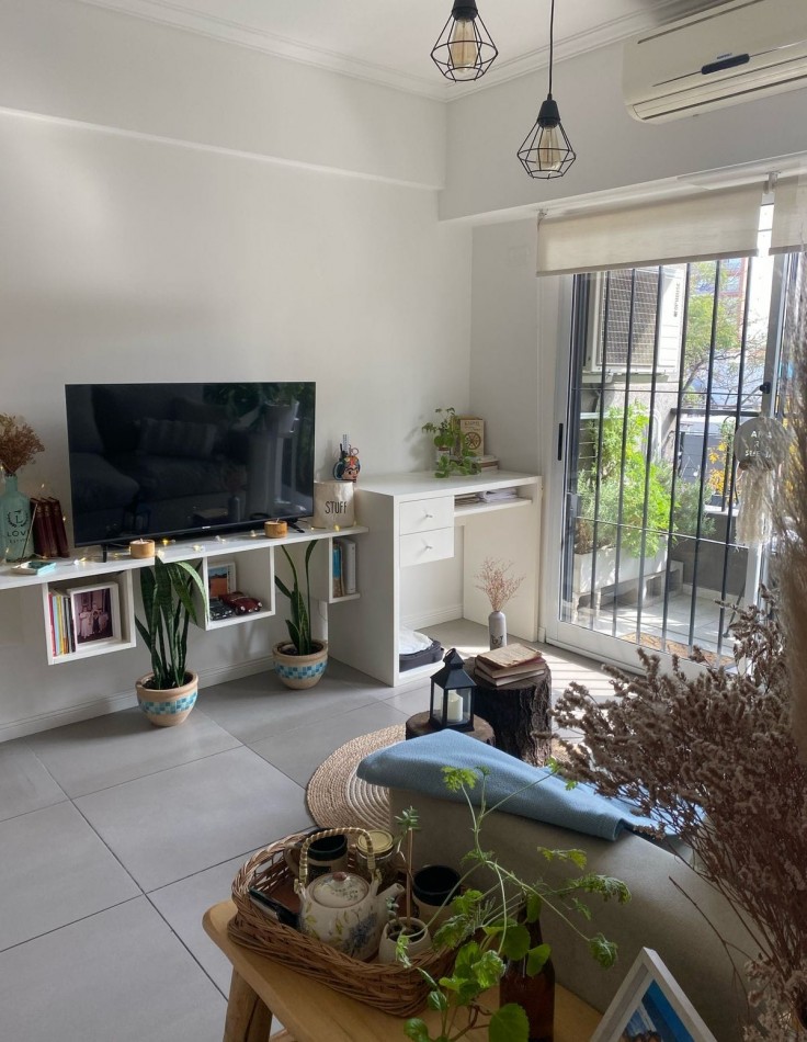 VENTA EXCELENTE DEPARTAMENTO DOS AMBIENTES CON BALCON, SIN COCHERA BASAVILVASO 1768 LANUS ESTE