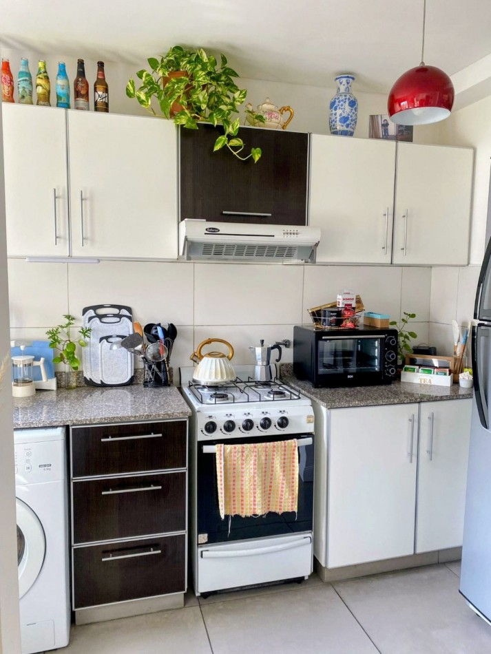 VENTA EXCELENTE DEPARTAMENTO DOS AMBIENTES CON BALCON, SIN COCHERA BASAVILVASO 1768 LANUS ESTE