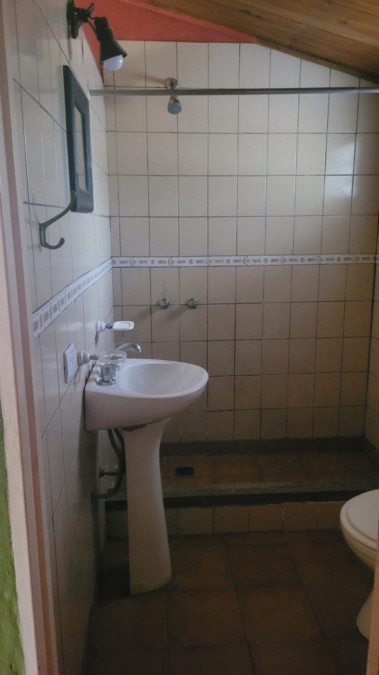 ALQUILER DEPTO MONOAMBIENTE POR ESCALERA, COLON 500 -TEMPERLEY-