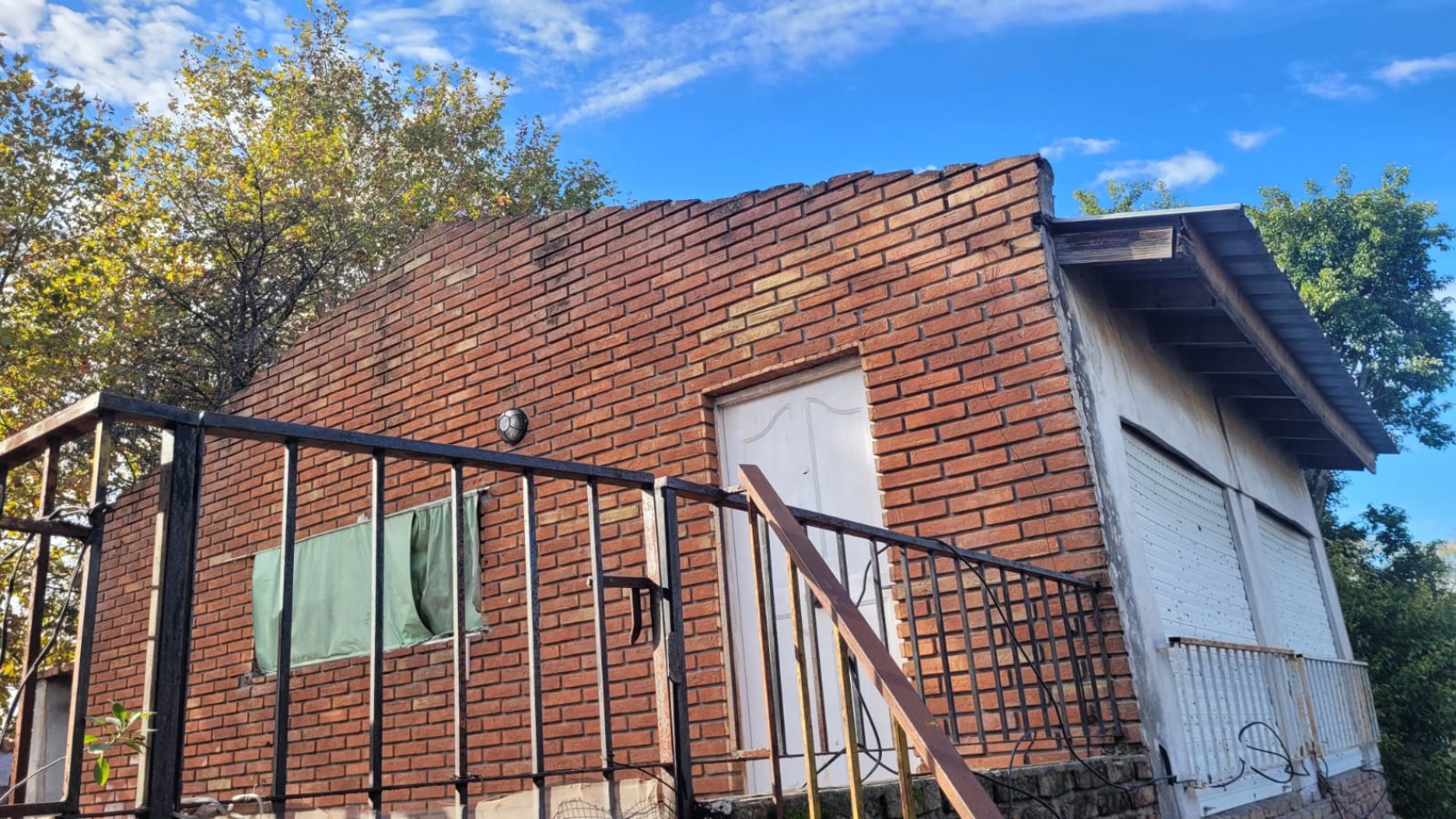 ALQUILER DEPTO MONOAMBIENTE POR ESCALERA, COLON 500 -TEMPERLEY-