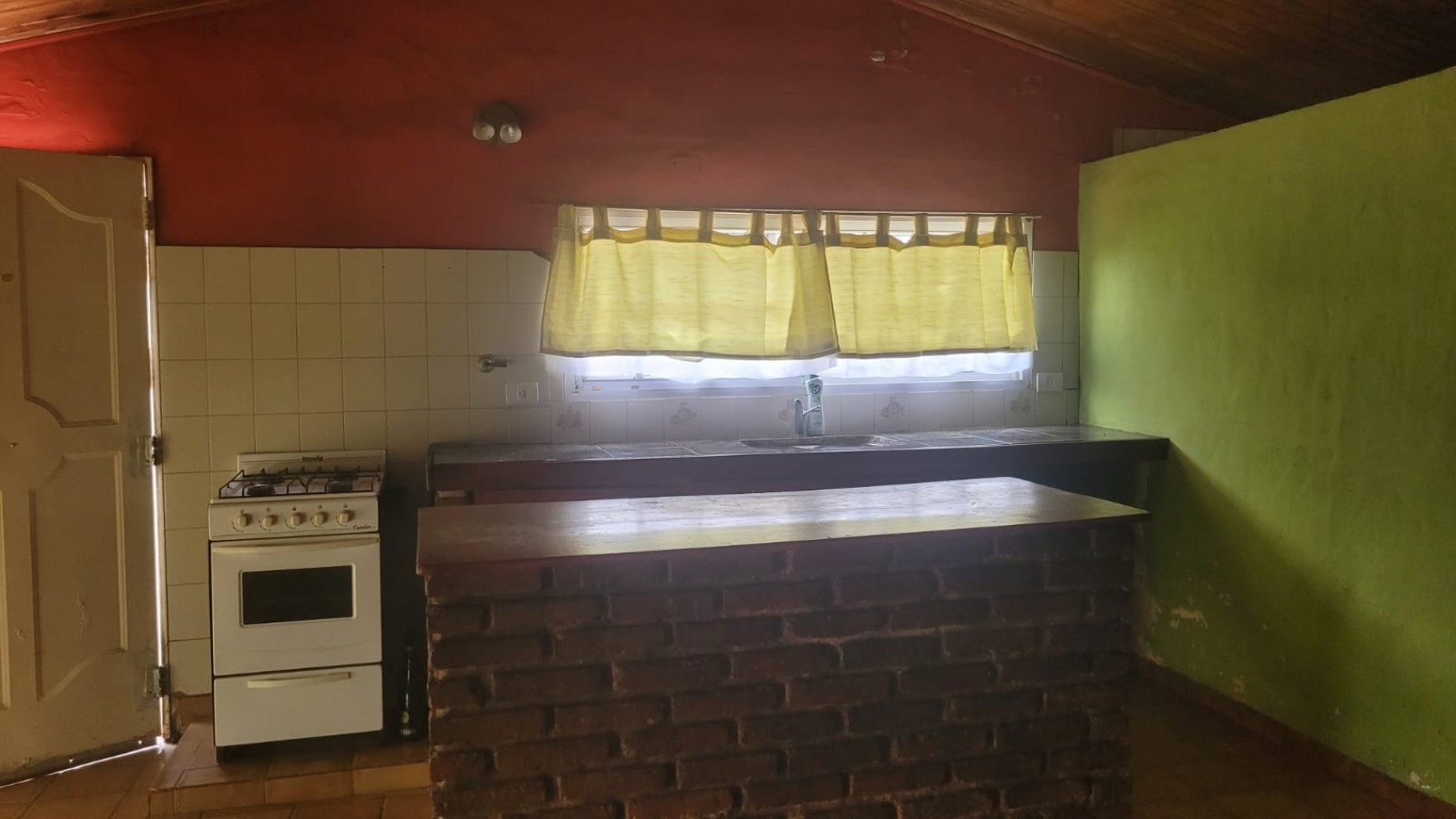 ALQUILER DEPTO MONOAMBIENTE POR ESCALERA, COLON 500 -TEMPERLEY-