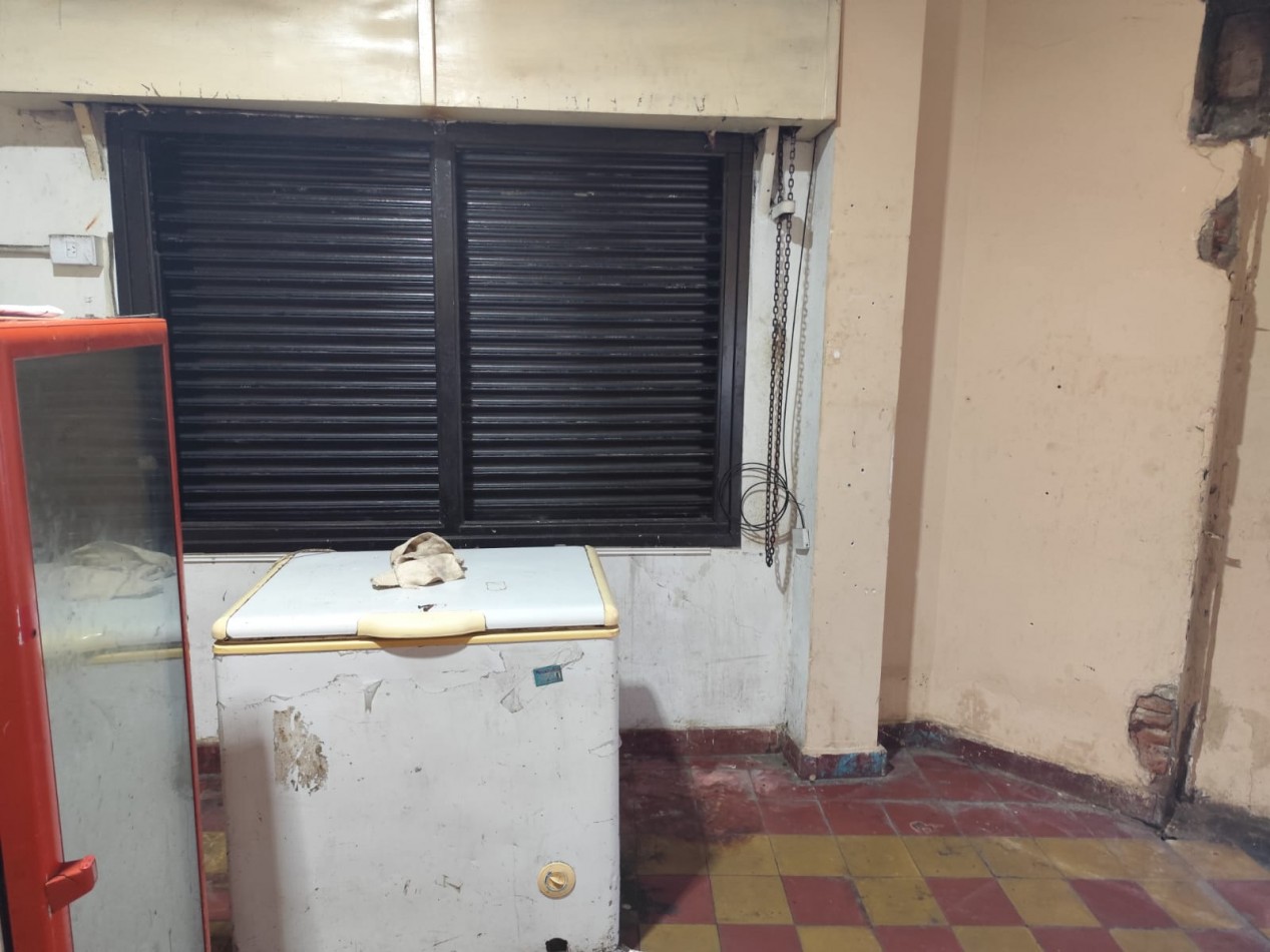 ALQUILER LOCAL EN ESQUINA 25 MT2, RIVADAVIA 1601 ESQ BOMBERO ARIÑO -TEMPERLEY-