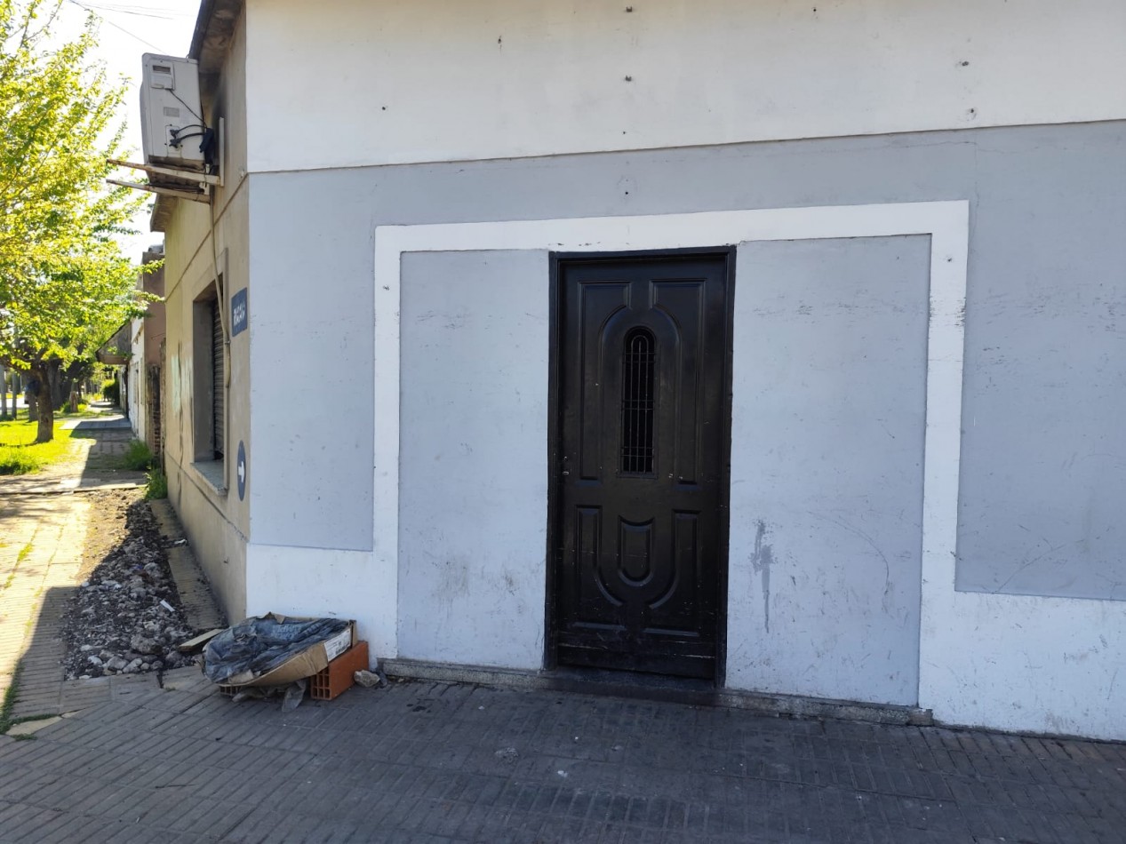 ALQUILER LOCAL EN ESQUINA 25 MT2, RIVADAVIA 1601 ESQ BOMBERO ARIÑO -TEMPERLEY-