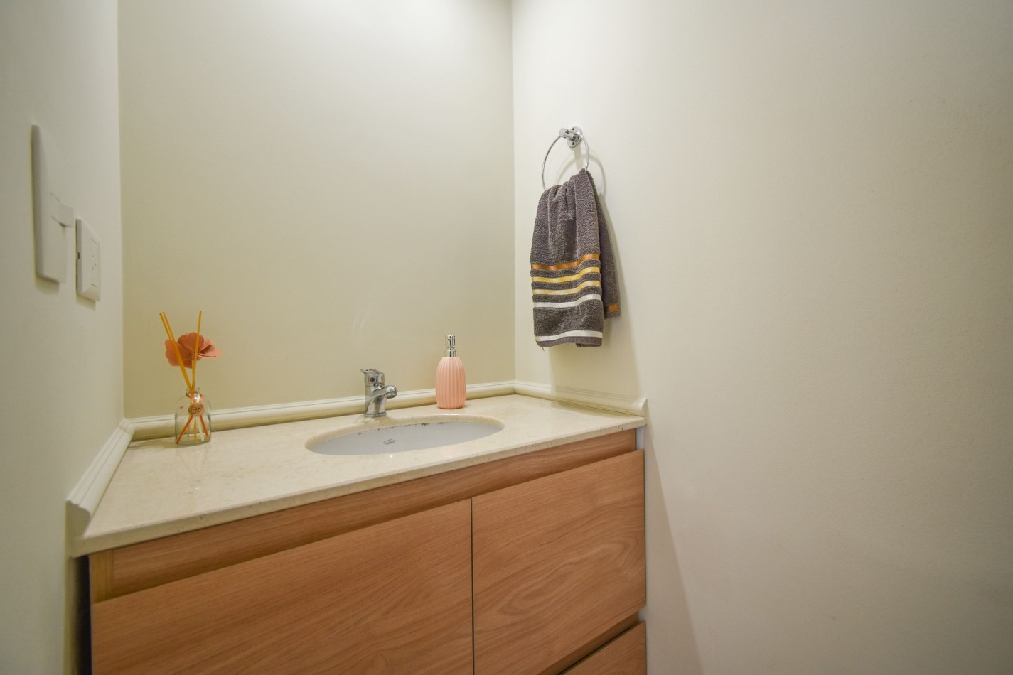 VENTA IMPRESIONANTE SEMIPISO AL FRENTE CON 3 DORMITORIOS, 2 COCHERAS Y AMENITIES, BELGRANO 1529 -BANFIELD-