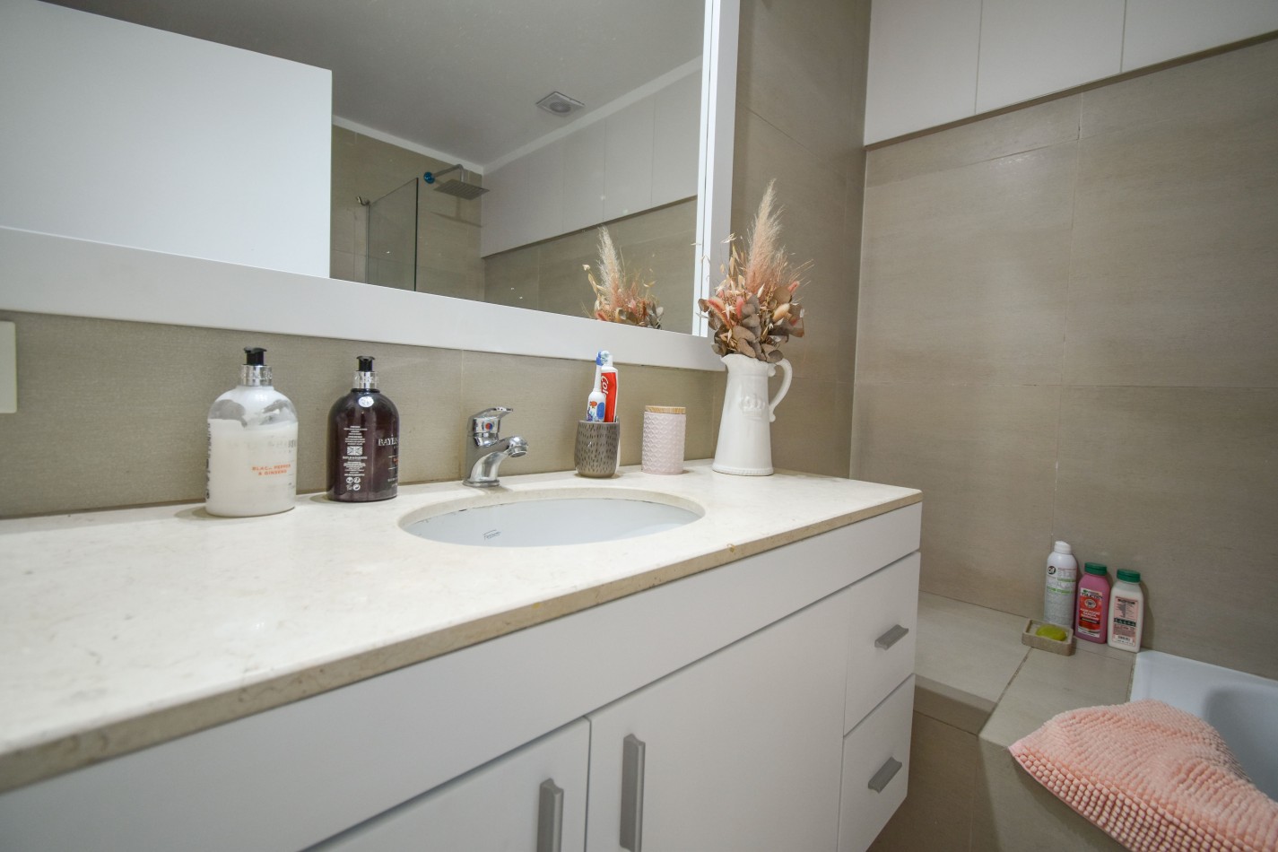 VENTA IMPRESIONANTE SEMIPISO AL FRENTE CON 3 DORMITORIOS, 2 COCHERAS Y AMENITIES, BELGRANO 1529 -BANFIELD-