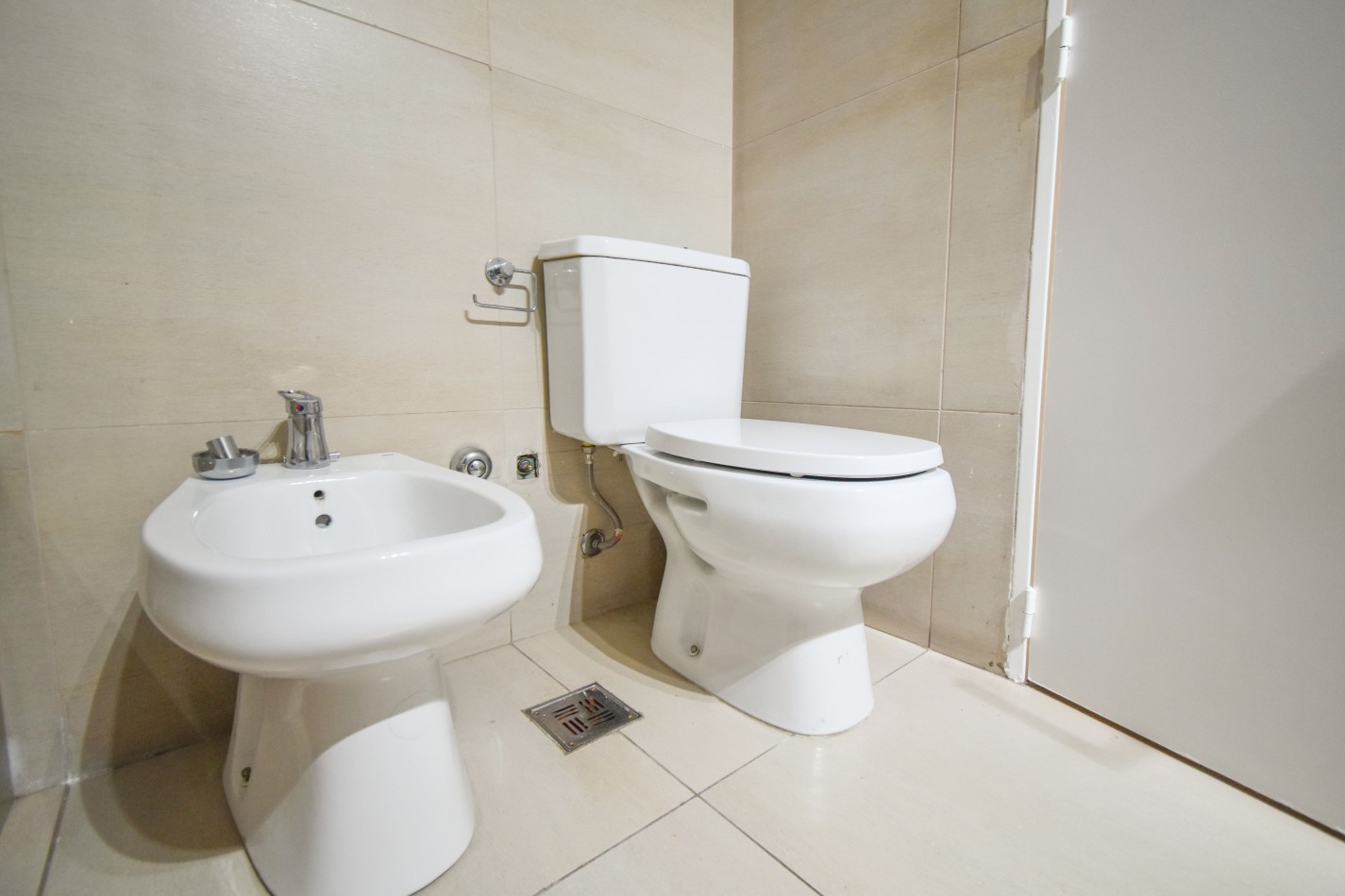 VENTA IMPRESIONANTE SEMIPISO AL FRENTE CON 3 DORMITORIOS, 2 COCHERAS Y AMENITIES, BELGRANO 1529 -BANFIELD-