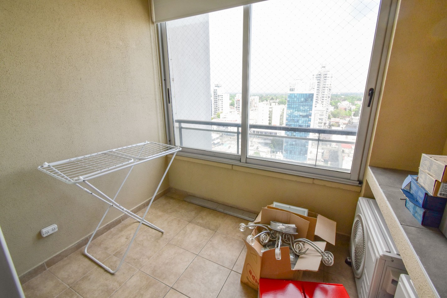 VENTA IMPRESIONANTE SEMIPISO AL FRENTE CON 3 DORMITORIOS, 2 COCHERAS Y AMENITIES, BELGRANO 1529 -BANFIELD-