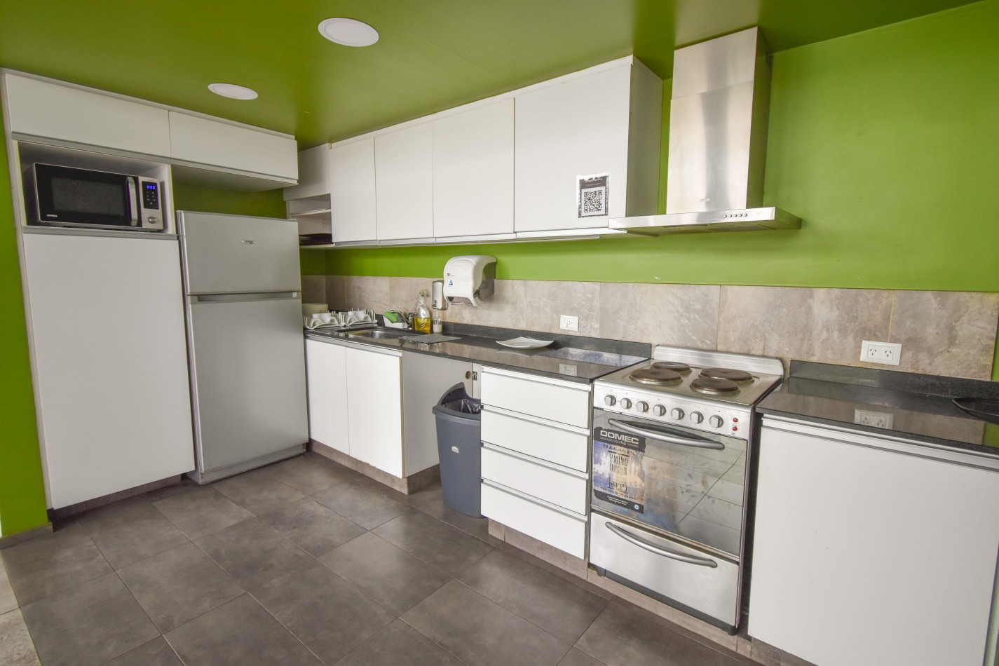 VENTA IMPRESIONANTE SEMIPISO AL FRENTE CON 3 DORMITORIOS, 2 COCHERAS Y AMENITIES, BELGRANO 1529 -BANFIELD-