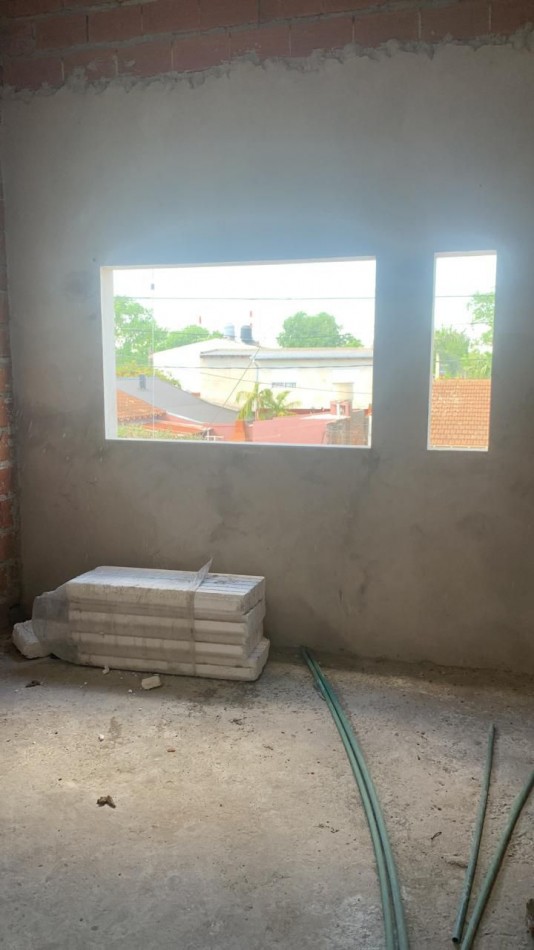 VENTA HERMOSO PH AL FRENTE CON 2 DORMITORIOS Y COCHERA COMPARTIDA CON LA OTRA UNIDAD FUNCIONAL, EL CHINGOLO 1500 -SAN JOSE- 