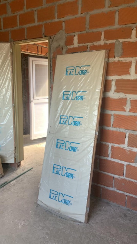 VENTA HERMOSO PH AL FRENTE CON 2 DORMITORIOS Y COCHERA COMPARTIDA CON LA OTRA UNIDAD FUNCIONAL, EL CHINGOLO 1500 -SAN JOSE- 