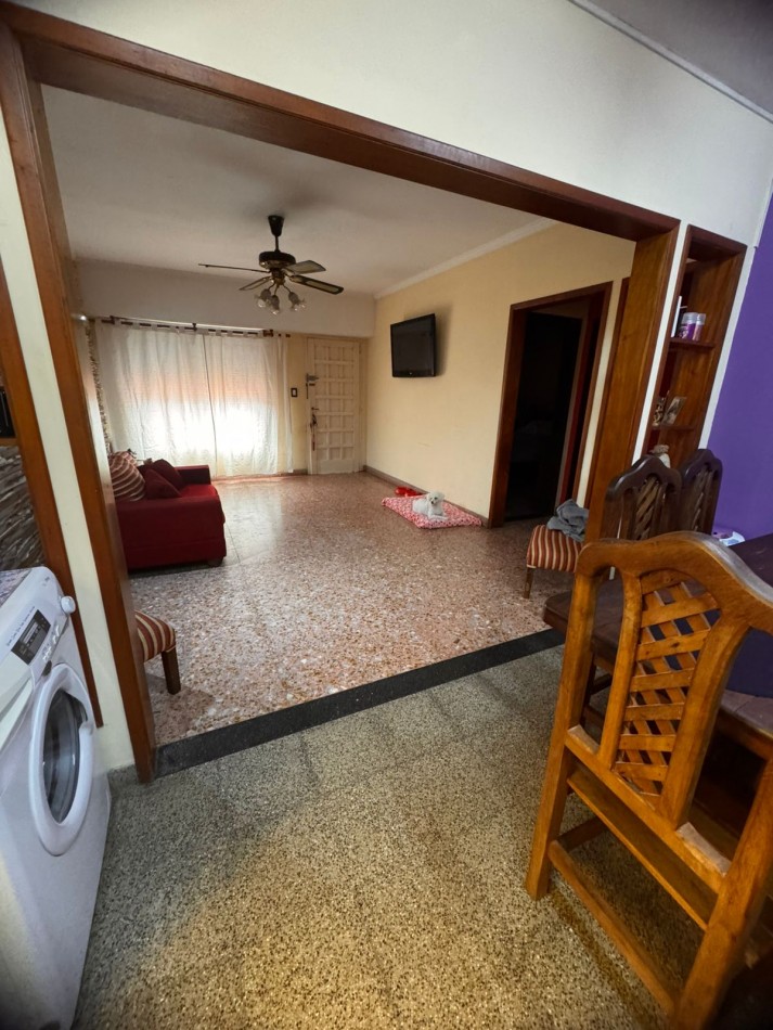 VENTA HERMOSO PH AL FRENTE CON 2 DORMITORIOS Y COCHERA COMPARTIDA CON LA OTRA UNIDAD FUNCIONAL, EL CHINGOLO 1500 -SAN JOSE- 