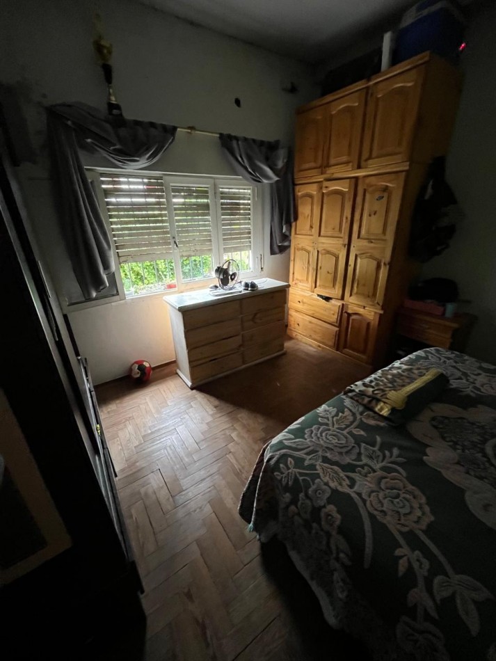 VENTA CASA 2 DORMITORIOS Y QUINCHO A UNA CUADRA DE AVENIDA VALETTE, BURLANDO 1500 -LUIS GUILLON-