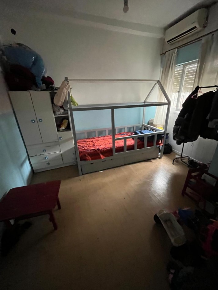 VENTA CASA 2 DORMITORIOS Y QUINCHO A UNA CUADRA DE AVENIDA VALETTE, BURLANDO 1500 -LUIS GUILLON-