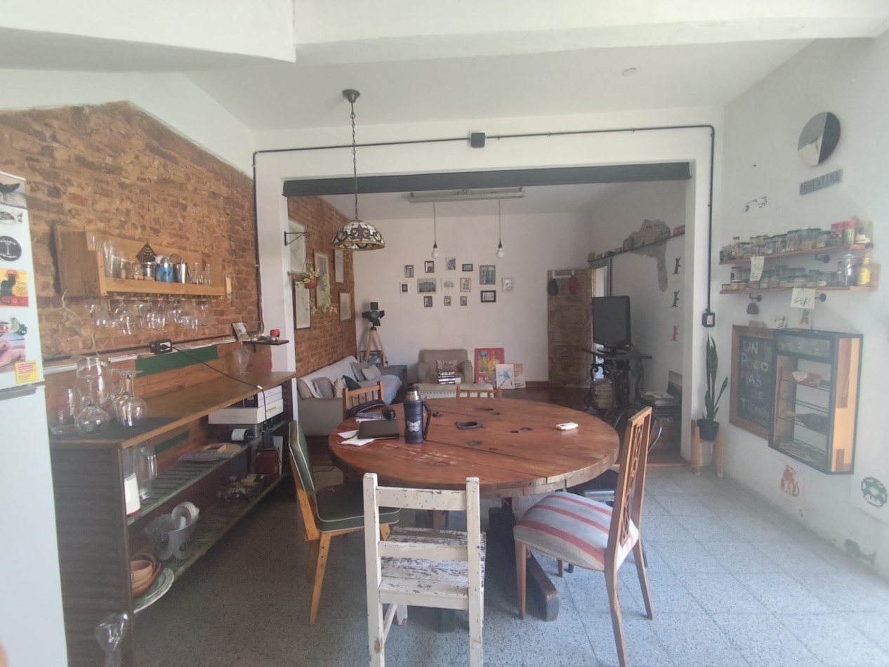 ALQUILER PH INTERNO EN PLANTA BAJA LISTO PARA MUDARSE, 2 AMBIENTES Y PATIO, GANDHI 252 -TEMPERLEY-