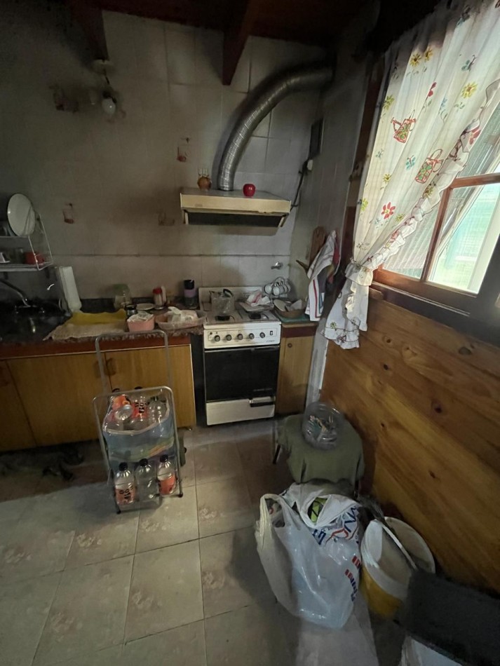 VENTA CASA ALPINA EN EXCELENTE ESTADO, 2 DORMITORIOS, DEPARTAMENTO O QUINCHO Y GALERIA, LA GOLONDRINA 2000 -TEMPERLEY-