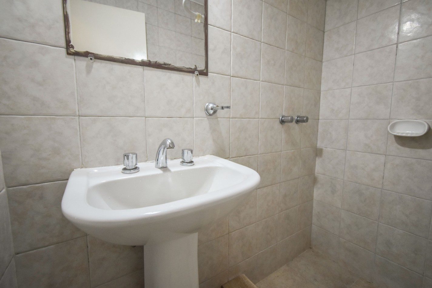 VENTA HERMOSO DEPARTAMENTO APTO CREDITO 3 AMBIENTES CON COCHERA COMPLEJO OLIDEN, OLIDEN 1180 -LOMAS DE ZAMORA-