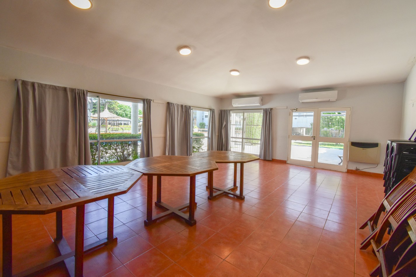 VENTA HERMOSO DEPARTAMENTO APTO CREDITO 3 AMBIENTES CON COCHERA COMPLEJO OLIDEN, OLIDEN 1180 -LOMAS DE ZAMORA-