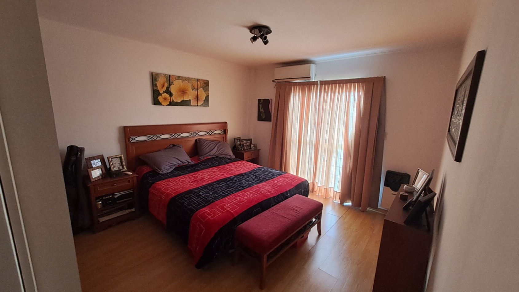 VENTA APTO CREDITO, DUPLEX 2 DORMITORIOS, PATIO INDEPENDIENTE Y LUGAR PARA GUARDAR EL AUTO DESCUBIERTO, P. IGLESIAS 200 -MONTE GRANDE-