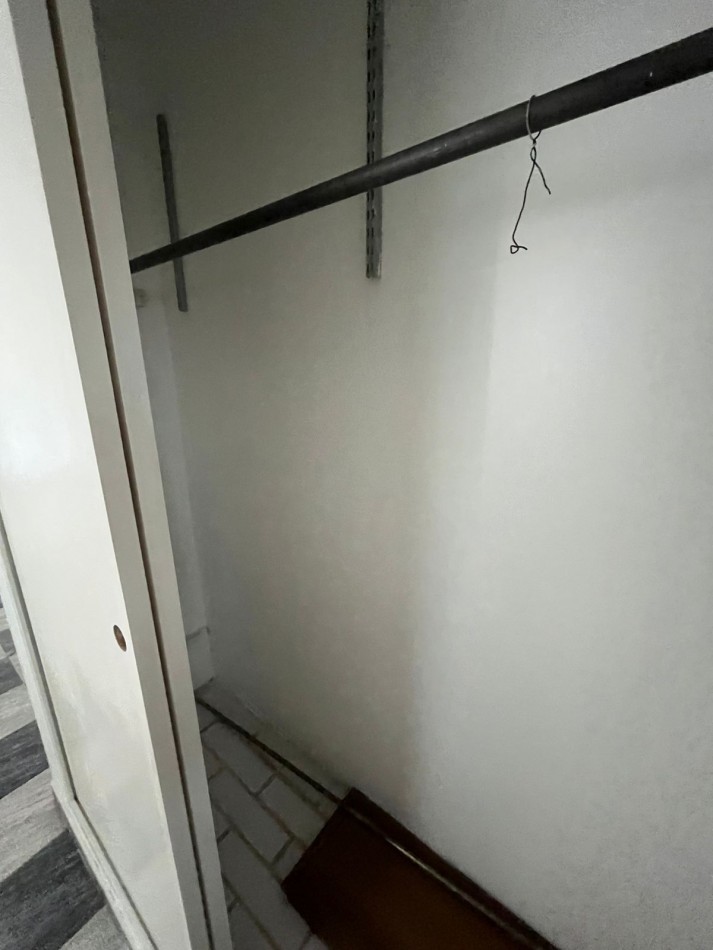 VENTA DEPARTAMENTO CONTRAFRENTE 3 AMBIENTES, RECIENTEMENTE PINTADO, EXPENSAS BAJAS, R. SANTAMARINA 949 -EL JAGUEL- 