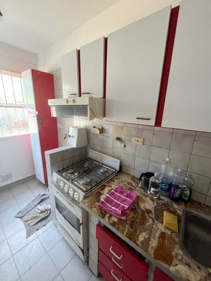 VENTA DEPARTAMENTO CONTRAFRENTE 3 AMBIENTES, RECIENTEMENTE PINTADO, EXPENSAS BAJAS, R. SANTAMARINA 949 -EL JAGUEL- 