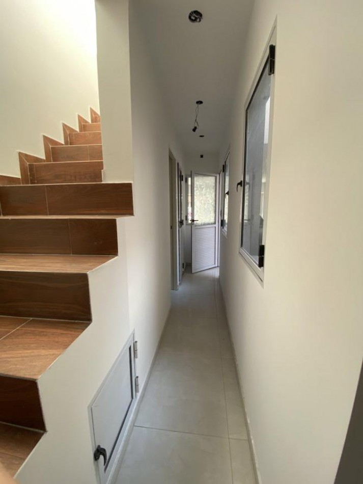 VENTA DUPLEX 3 AMBIENTES CON COCHERA A 4 CUADRAS DE CERRITO, RUBEN DARIO 500 -TEMPERLEY-