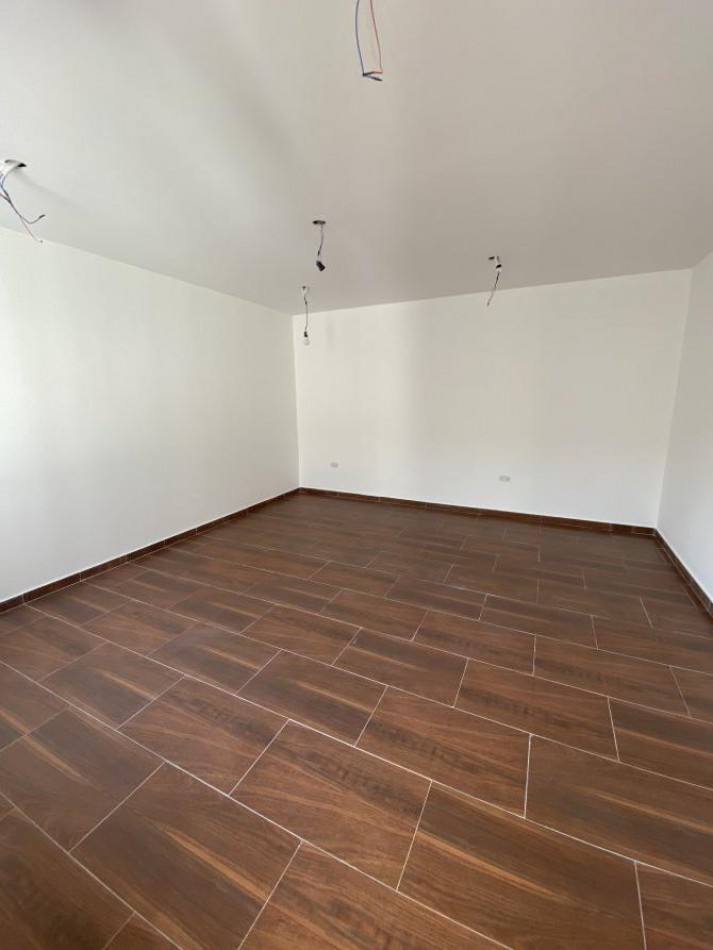 VENTA DUPLEX 3 AMBIENTES CON COCHERA A 4 CUADRAS DE CERRITO, RUBEN DARIO 500 -TEMPERLEY-