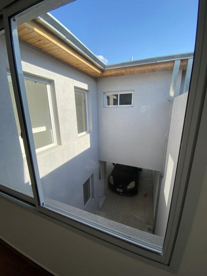 VENTA DUPLEX 3 AMBIENTES CON COCHERA A 4 CUADRAS DE CERRITO, RUBEN DARIO 500 -TEMPERLEY-