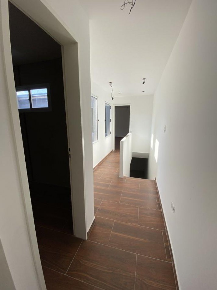 VENTA DUPLEX 3 AMBIENTES CON COCHERA A 4 CUADRAS DE CERRITO, RUBEN DARIO 500 -TEMPERLEY-