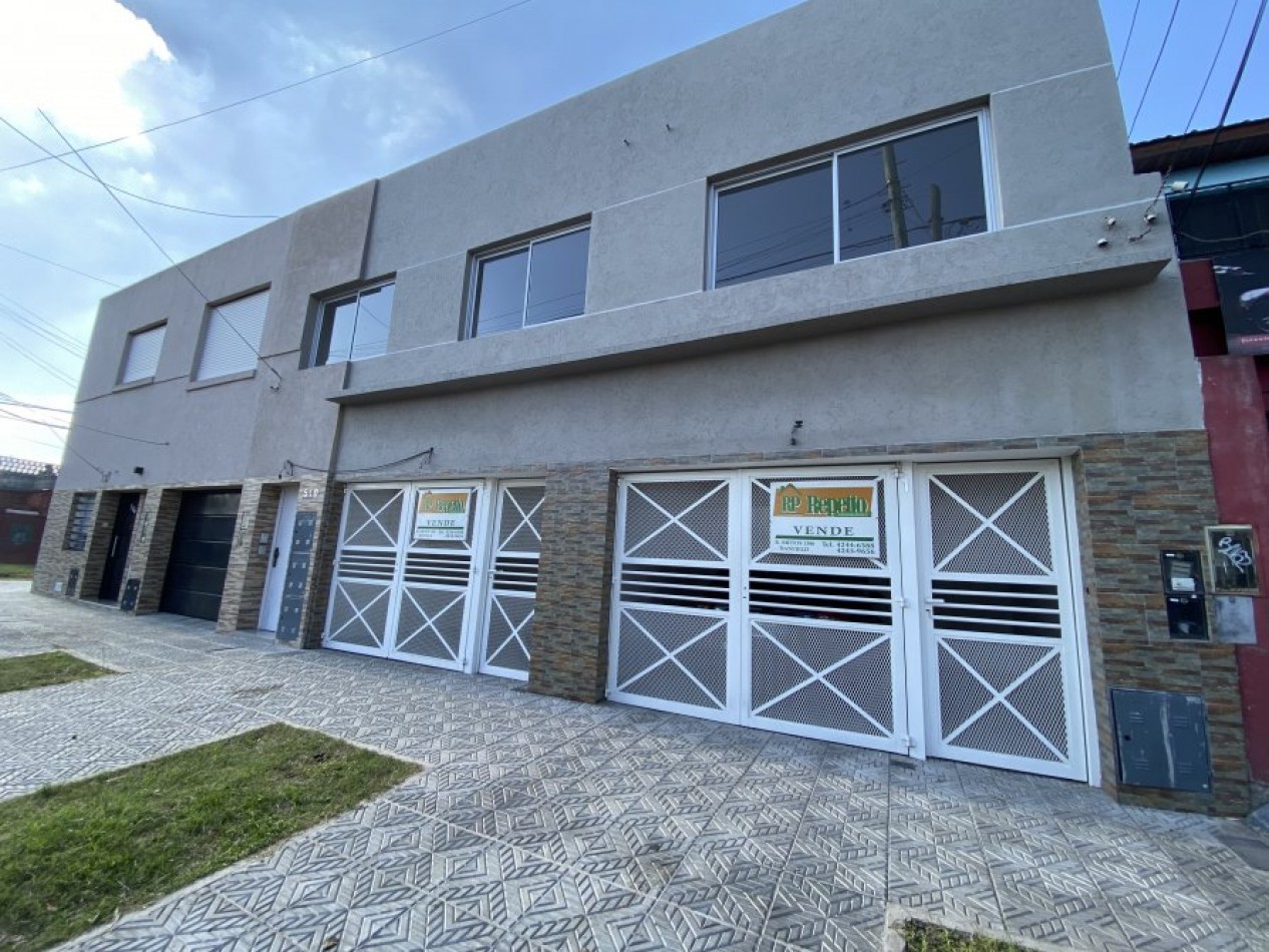 VENTA DUPLEX 4 AMBIENTES, CON COCHERA, A 4 CUADRAS DE CERRITO, RUBEN DARIO 500 -TEMPERLEY-
