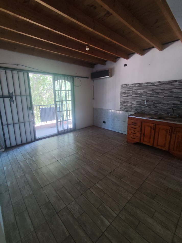 ALQUILER PH EN PLANTA ALTA, DOS DORMITORIOS, DORREGO 2828 -MONTE GRANDE-