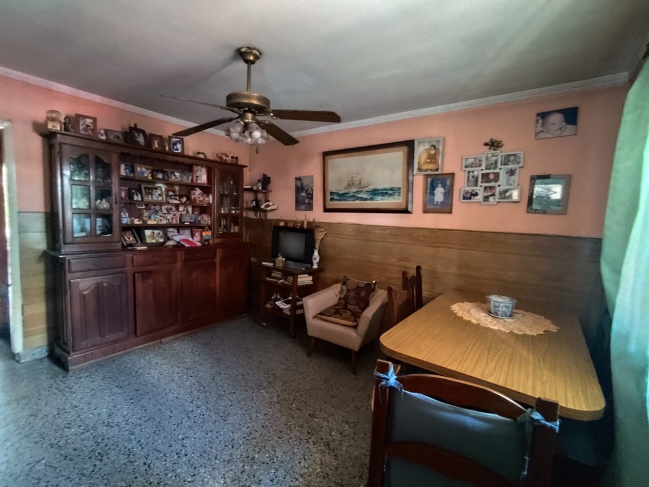 VENTA CASA CON LOCAL, ZONA COMERCIAL, 3 DORMITORIOS, LOCAL CON CORTINA, BAÑO, ENTREPISO Y SECTOR DE VENTA, JOAQUIN V GONZALEZ 2600 -BURZACO-
