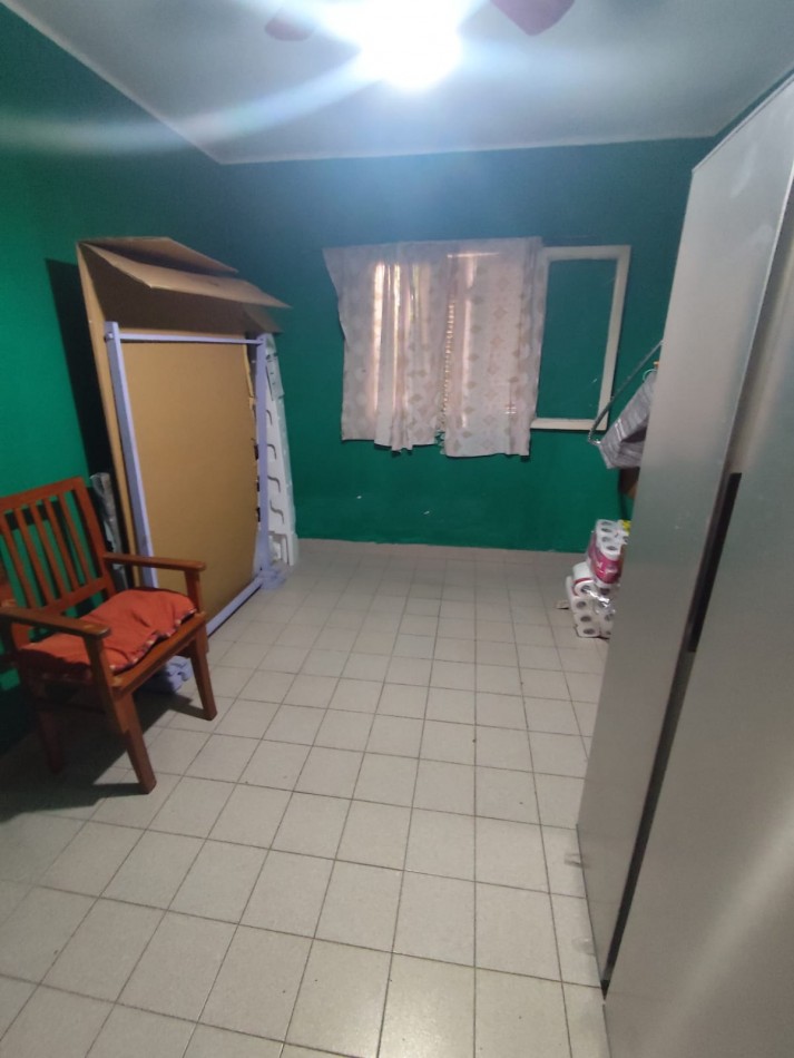 VENTA CASA CON LOCAL, ZONA COMERCIAL, 3 DORMITORIOS, LOCAL CON CORTINA, BAÑO, ENTREPISO Y SECTOR DE VENTA, JOAQUIN V GONZALEZ 2600 -BURZACO-