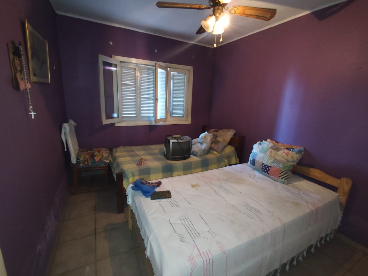 VENTA CASA CON LOCAL, ZONA COMERCIAL, 3 DORMITORIOS, LOCAL CON CORTINA, BAÑO, ENTREPISO Y SECTOR DE VENTA, JOAQUIN V GONZALEZ 2600 -BURZACO-