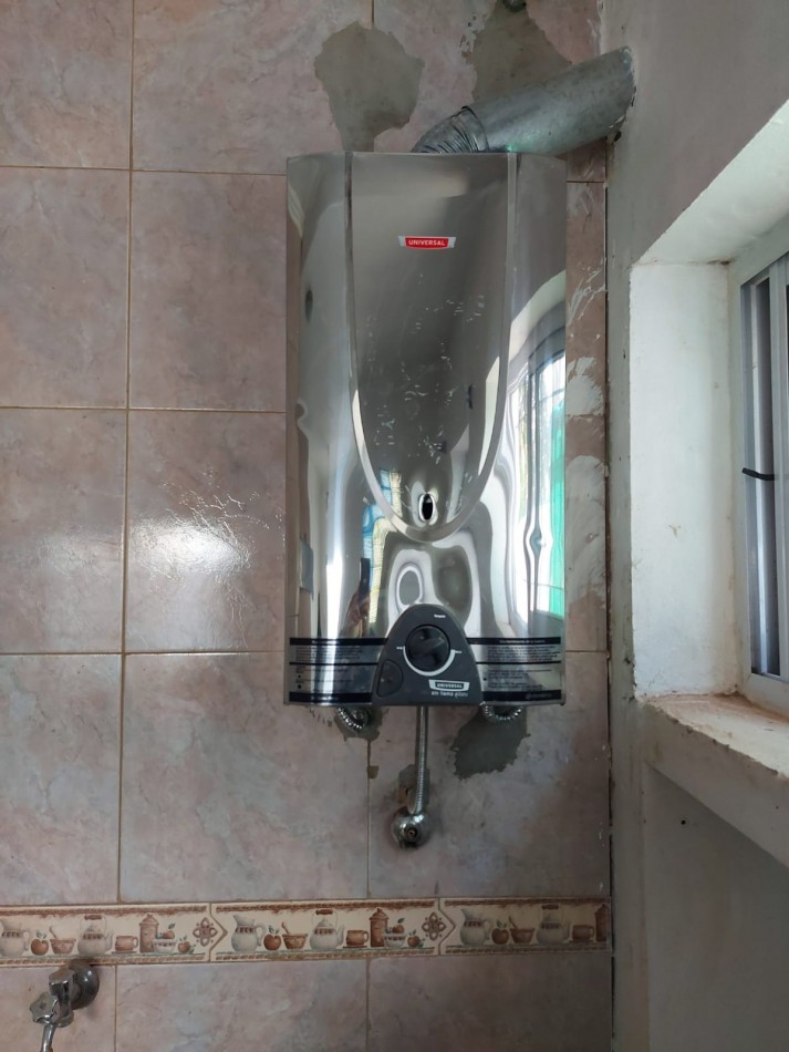 ALQUILER CASA 2 DORMITORIOS, A UNA CUADRA DE AV EVA PERON AL 1200, RIVADAVIA 1200 -TEMPERLEY-