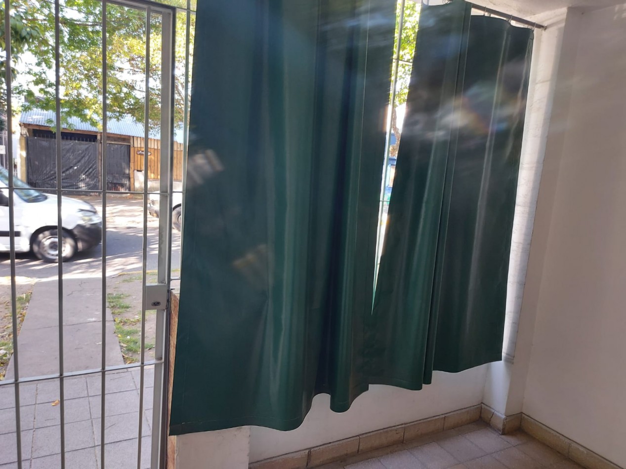 VENTA PH AL FRENTE TOTALMENTE INDEPENDIENTE 2 DORMITORIOS, PIROVANO 270 -TEMPERLEY-