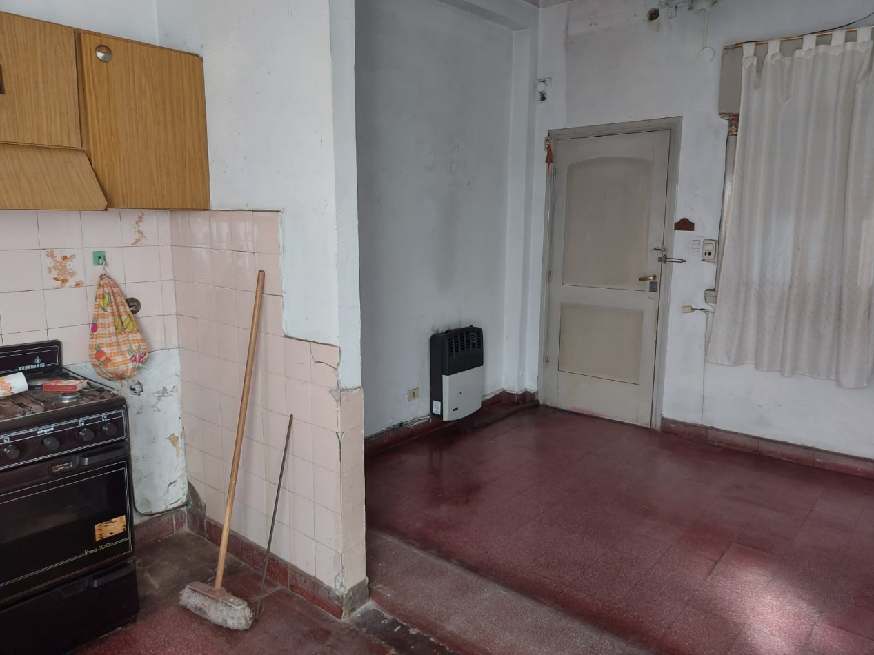 VENTA PH AL FRENTE TOTALMENTE INDEPENDIENTE 2 DORMITORIOS, PIROVANO 270 -TEMPERLEY-