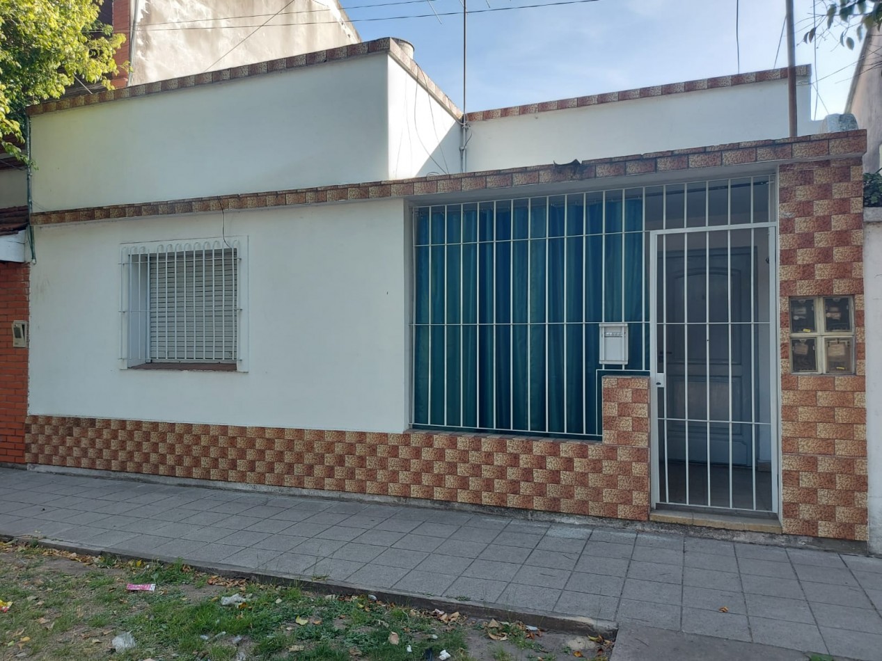 VENTA PH AL FRENTE TOTALMENTE INDEPENDIENTE 2 DORMITORIOS, PIROVANO 270 -TEMPERLEY-